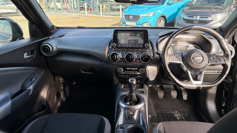 Nissan Juke 1.0 DiG-T N-Connecta 5dr Petrol Hatchback